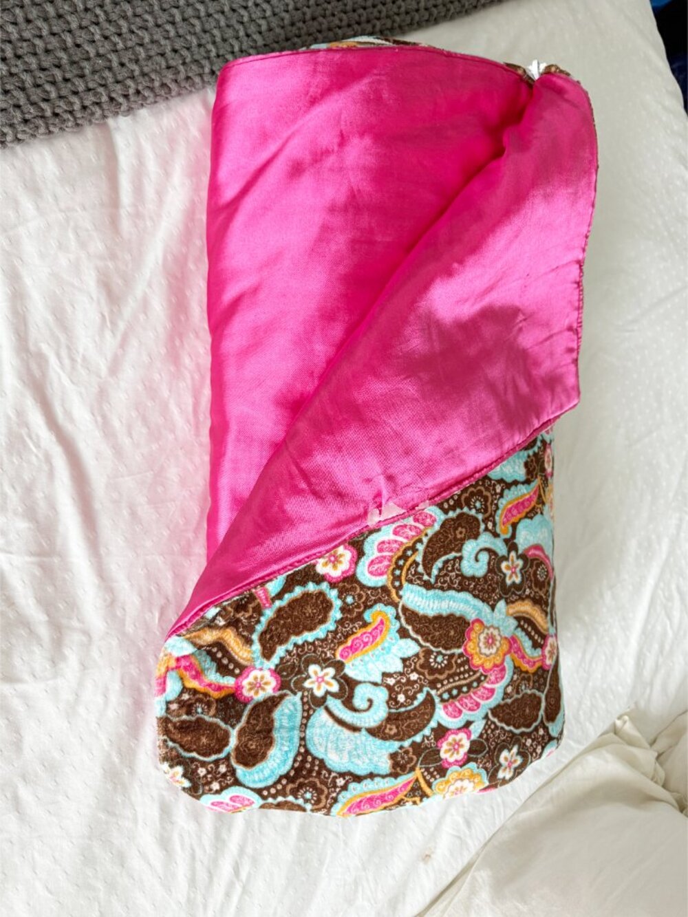 Swankie Blankie Brown Paisley Pink Interior Zip 55-inch Sleeping Bag - Picture 2 of 7